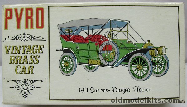 Pyro 1/32 1911 Stevens-Duryea Tourer - Vintage Brass Car Series, C453-100 plastic model kit